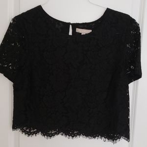 Banana Republic cropped eyelet blouse